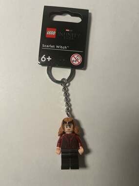 LEGO Marvel Infinity Saga Scarlet Witch Key Chain (854240)